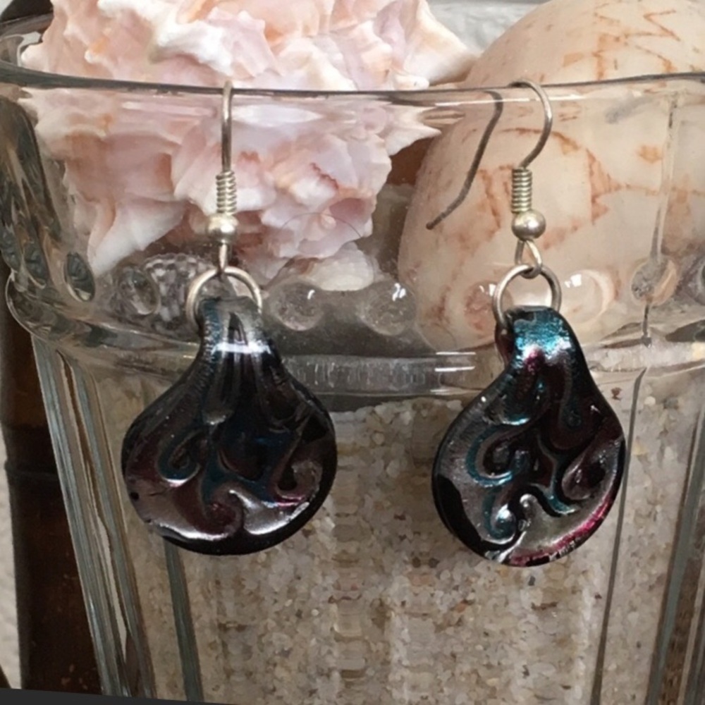 🎀5/$25🎀 BOUTIQUE Blue Black Shiny Rock Earrings